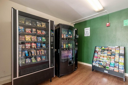 HomeTowne Studios Fort Lauderdale image 3